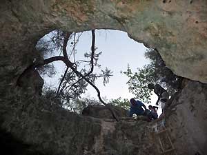 La sortie d'une grotte de Tsiandamba